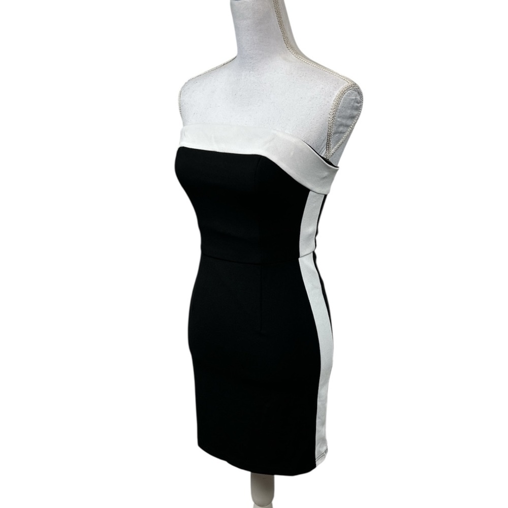 Lulus Flirtatious Style Black Color Block Strapless Mini Dress Size Small NWOT - Picture 2 of 13